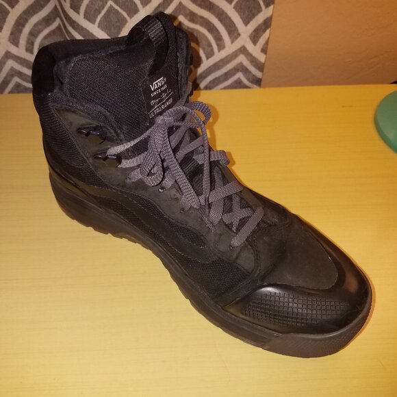 B6 ULTRA RARE VANS BRYAN IGUCHI GORE TEX HIGH SHOES, Men's 10.5 - Picture 12 of 14